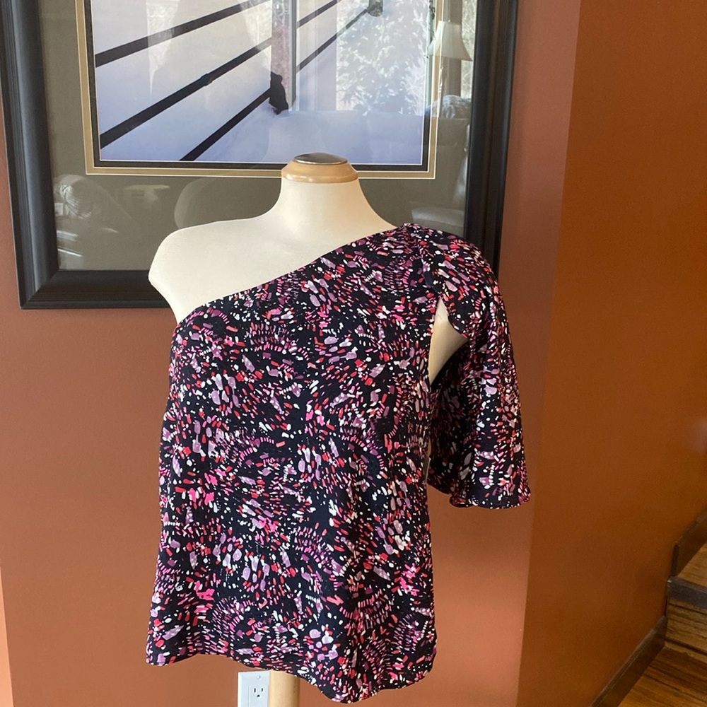 Aqua ladies one sleeve blouse in size large. Brand new with tags.